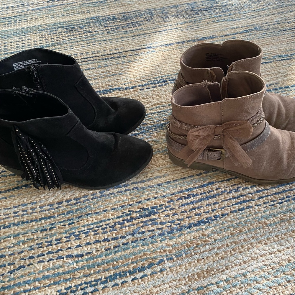 Girls size 3 boots